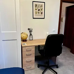  Appartamento Comfortable -renovated City Flat Italia